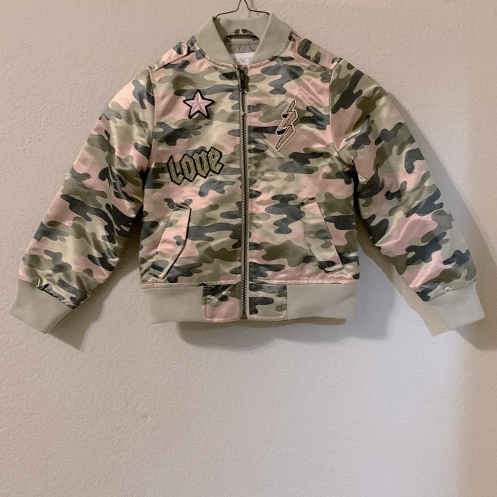 The Children’s Place Camo Love,Star & Flash appliqué Bomber Jacket SZ 5/6